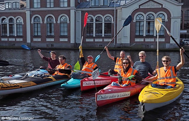 drijfvuilvissen met de kanovloot van Onder water in Leiden, foto (c) Maryse Loranger